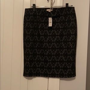 NWT black stretchy Loft pencil skirt size M